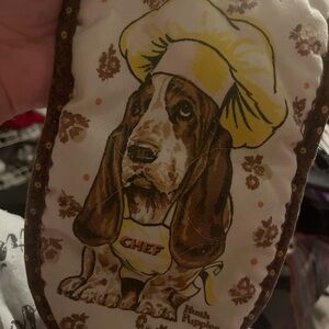 Cute Hush Puppy oven mitt